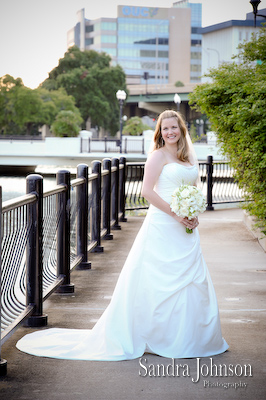 Best Courtyard Lake Lucerne - IW Phillips House Wedding photographer - Sandra Johnson (SJFoto.com)